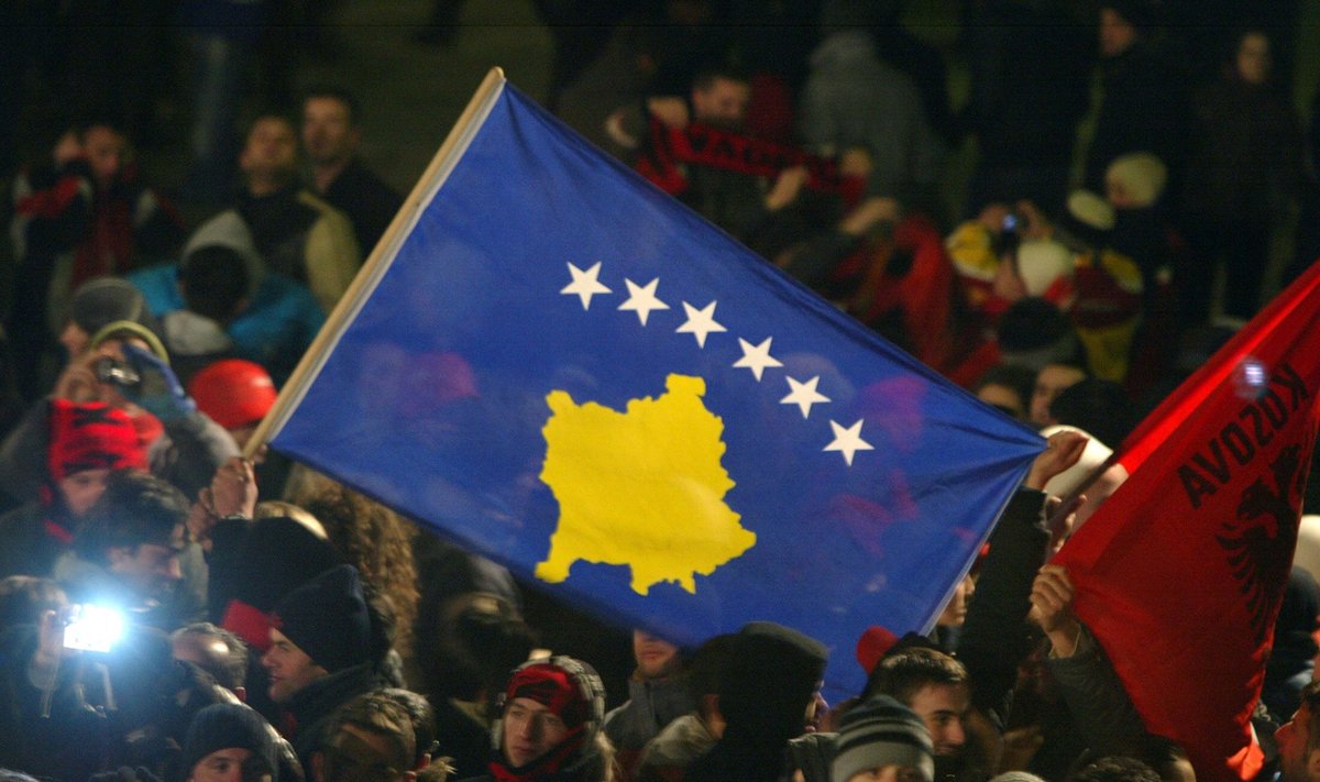 Kosovo vėliava