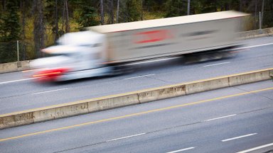 Rimti išbandymai krovinių pervežimo įmonėms: 2022 metai bus kaip niekad įtempti