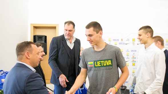 Lietuvos talentas „Barceloną“ išmainė į K. Porzingį užauginusią komandą
