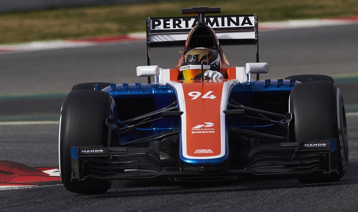 Pascalis Wehrleinas vairuoja naują "Manor" komandos automobilį