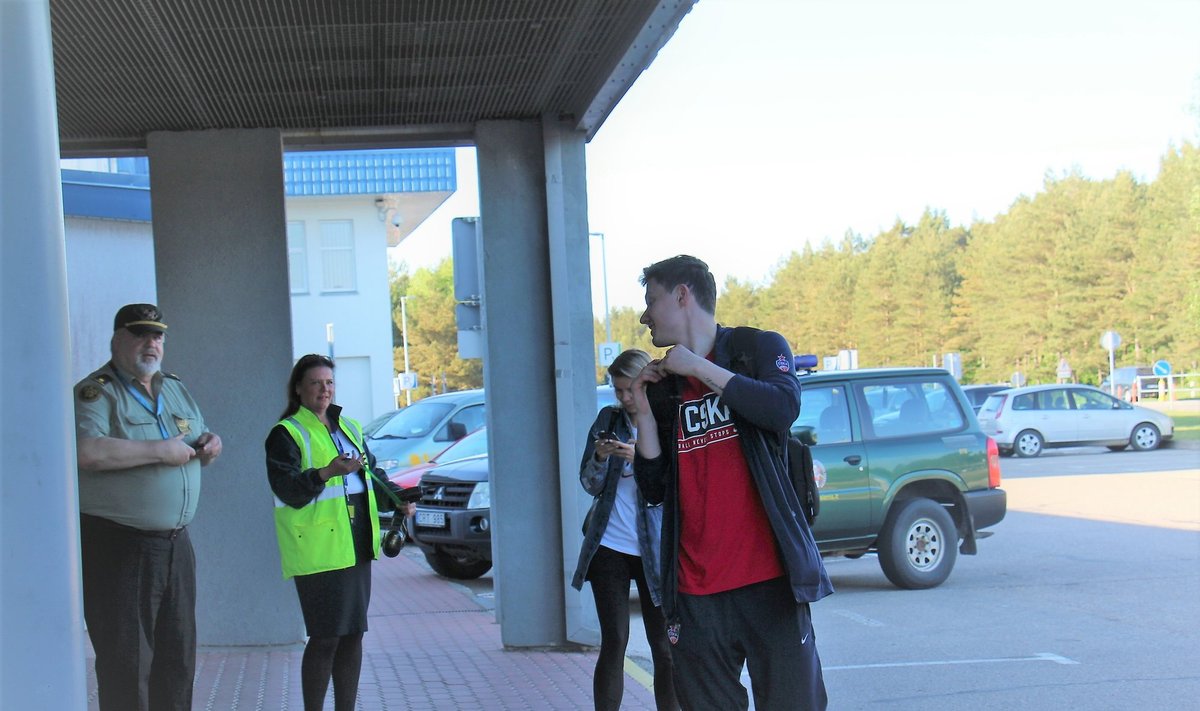 Maskvos CSKA klubo žaidėjai atskrido į Palangos oro uostą 