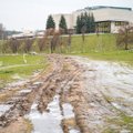 Sostinės centre išdarkyta vos pernai patiesta veja: viskas dėl vienos vilniečių pramogos