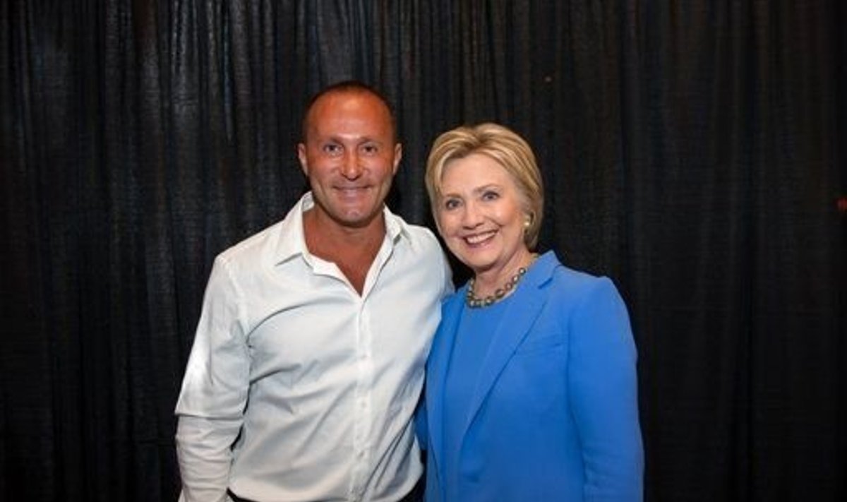 Andy Khawaja ir Hillary Clinton