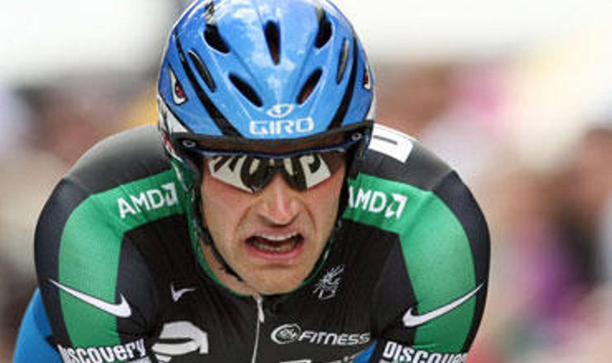 Tomas Vaitkus įveikia "Tour de France" prologą