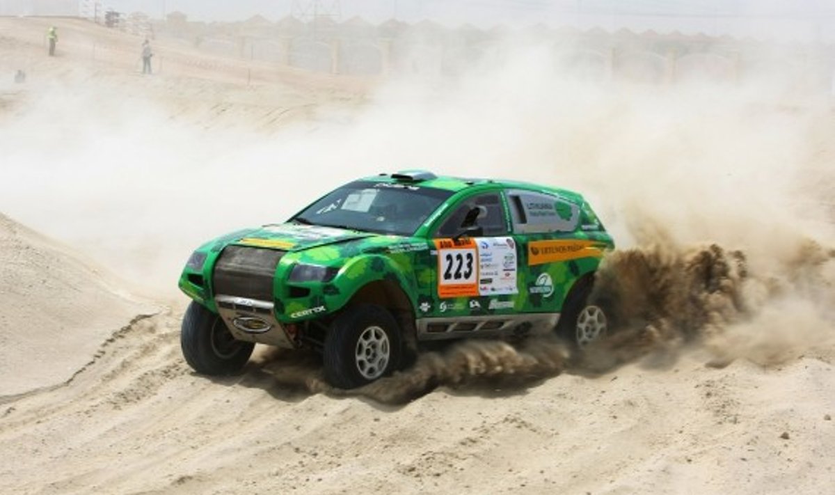  „Abu Dhabi Desert Challenge 2010“ įžanginis etapas