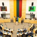 Seime vien valdančiųjų balsais patvirtinta posėdžio darbotvarkė: registravosi ir du opozicijos atstovai