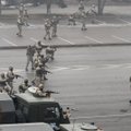 Kazachstano policija skelbia „likvidavusi“ dešimtis protestuotojų, į šalį kariniais lėktuvais išsiųsti rusų desantininkai