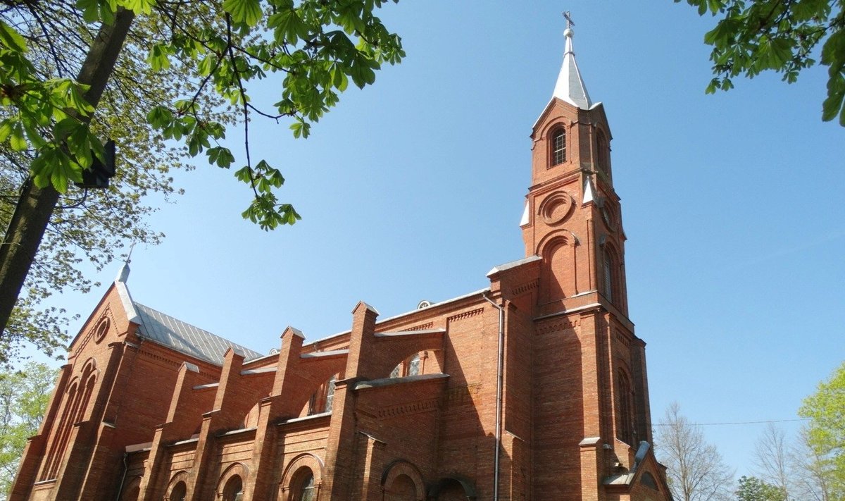 Krakių Šv. apaštalo evangelisto Mato bažnyčia.  Foto: Wikimedia.org / Vilensija