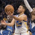NBA naktis: S. Curry aplenkė S. Nashą, „Pelicans“ įžaidėjas surinko trigubą dublį