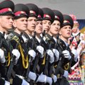 В украинской армии устанавливают новое воинское приветствие "Слава Украине" - "Героям слава"