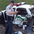 Vilniuje „Mercedes“ ir policijos automobilių susidūrimai – sužaloti 3 pareigūnai