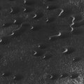Užfiksuotos apšviestos Marso kopų „gyvatės“