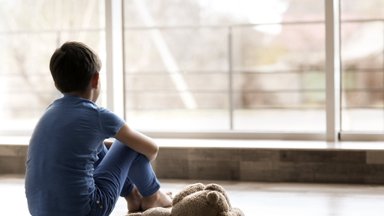 Apie savižudybę galvoja ne tik suaugusieji – tokių minčių gali turėti ir vaikai: specialistai pataria, kaip tai pastebėti