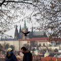 Ginčai dėl karantino siūbuoja Čekijos mažumos vyriausybę