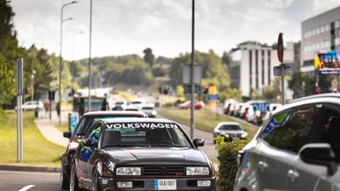 Vienintelio tokio šalyje „Volkswagen Corrado“ savininkas automobilį „lipdė“ penkerius metus