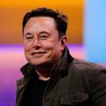 E. Muskas vėl pardavė milijardinės vertės „Tesla“ akcijų