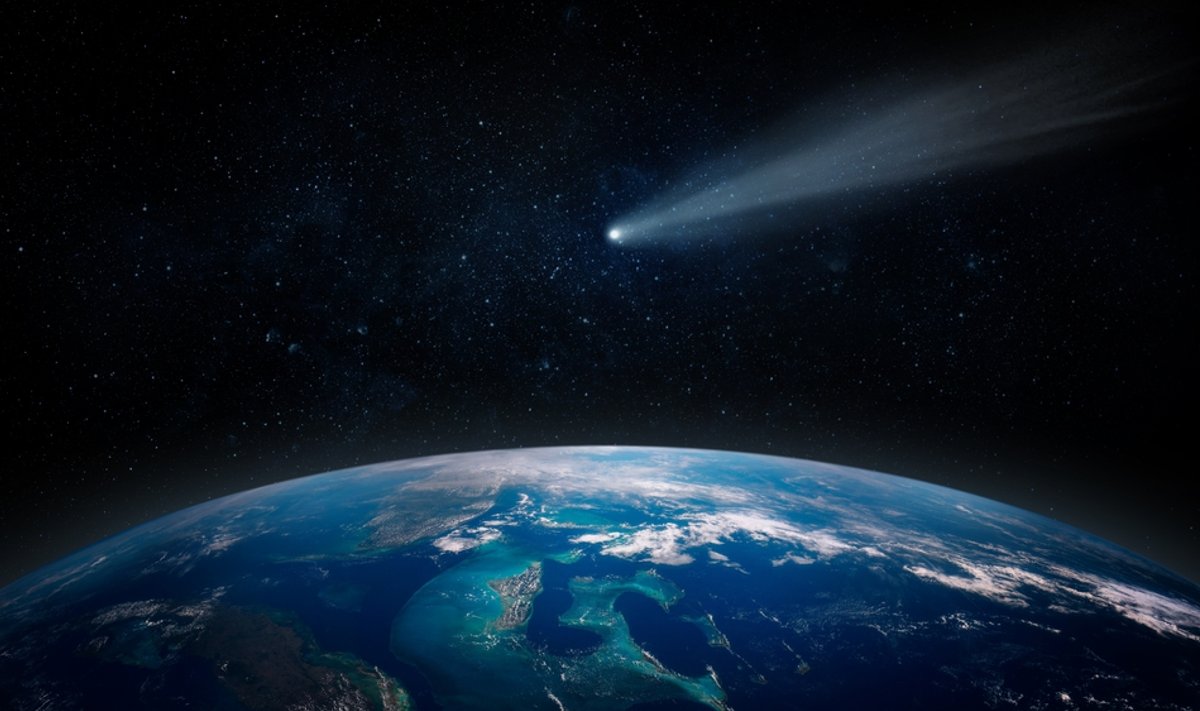 Kometa, Žemė, asteroidas.