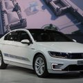 „Volkswagen Passat GTE“ žada sunaudoti 2 l/100 km