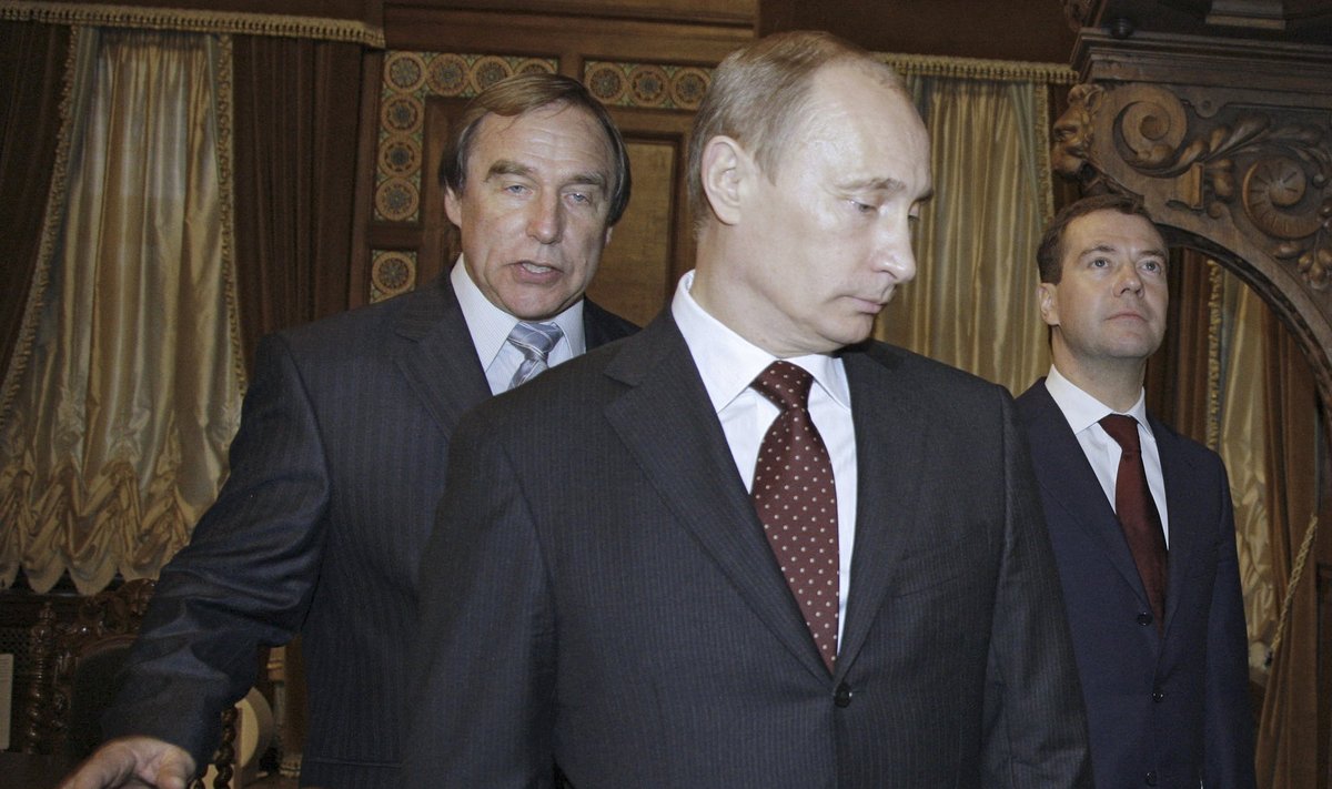 Sergejus Rolduginas, Vladimiras Putinas, Dmitrijus Medvedevas