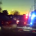 Nuo alkoholio apsvaigęs vairuotojas su furgonu rėžėsi į policijos automobilį