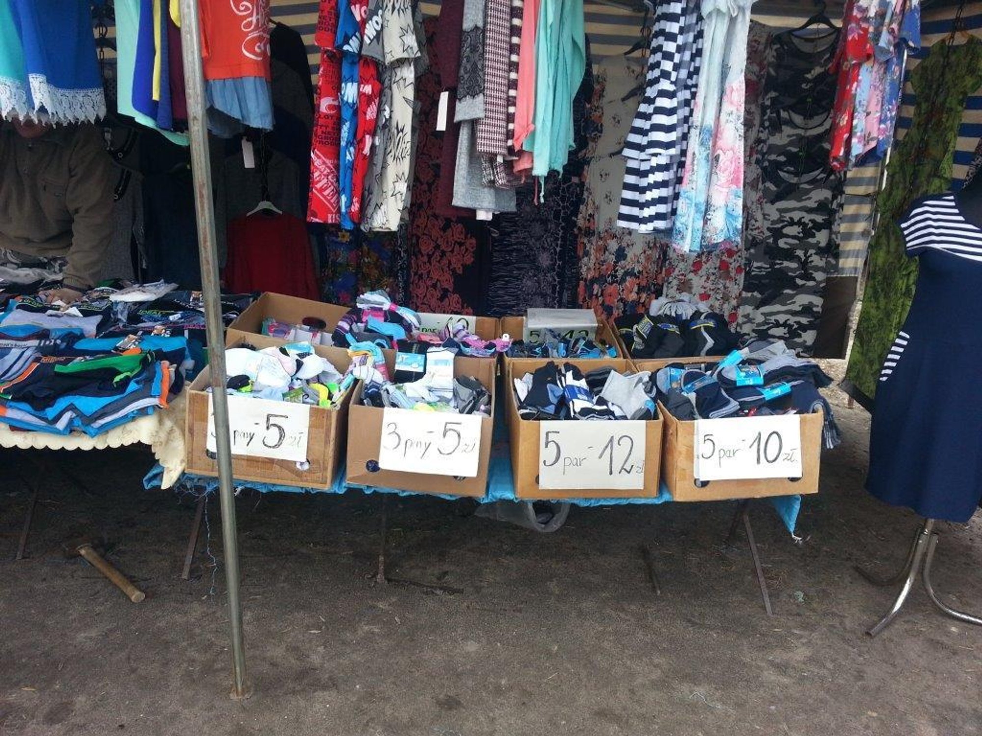 Litwini nie przyjeżdżają do Polski tylko po jedzenie: wymieniają, co warto kupić