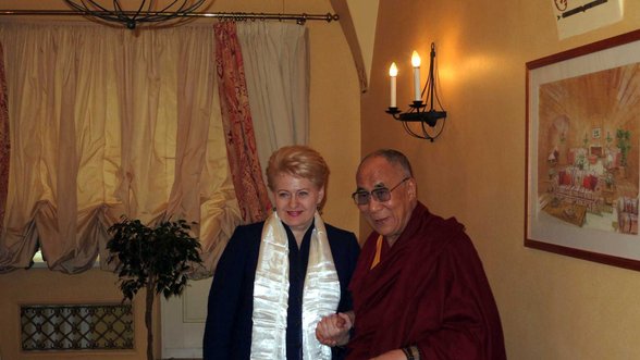 Lithuania's leaders don't plan to meet with Dalai Lama, but some MPs do