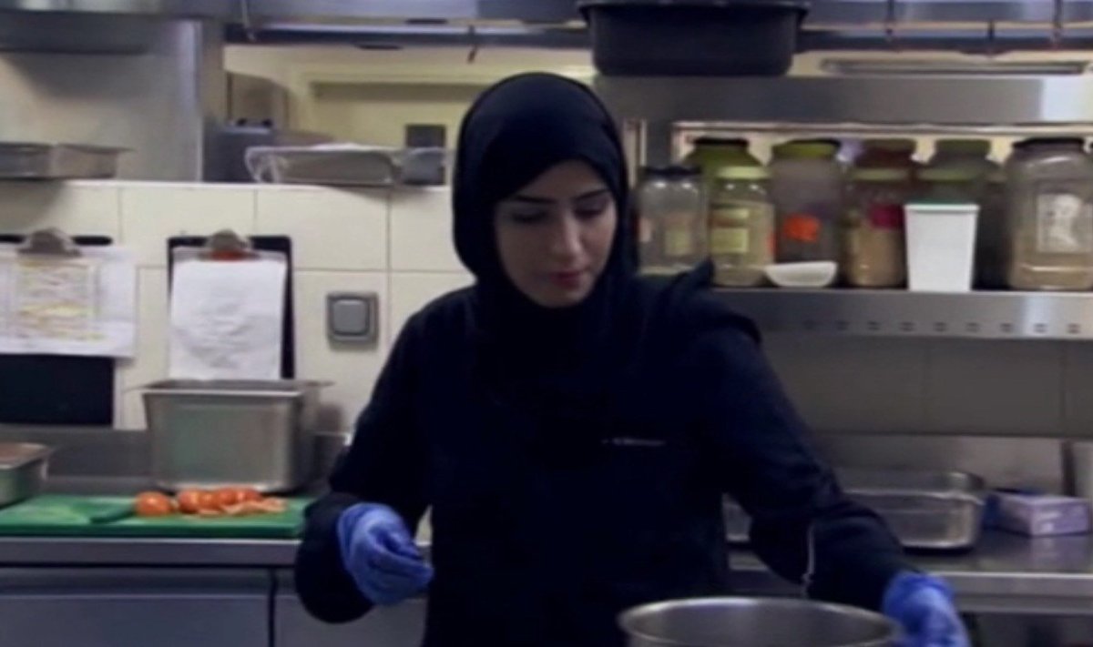 Jungtiniuose Arabų Emyratuose vietinės moterys tampa virtuvės šefėmis