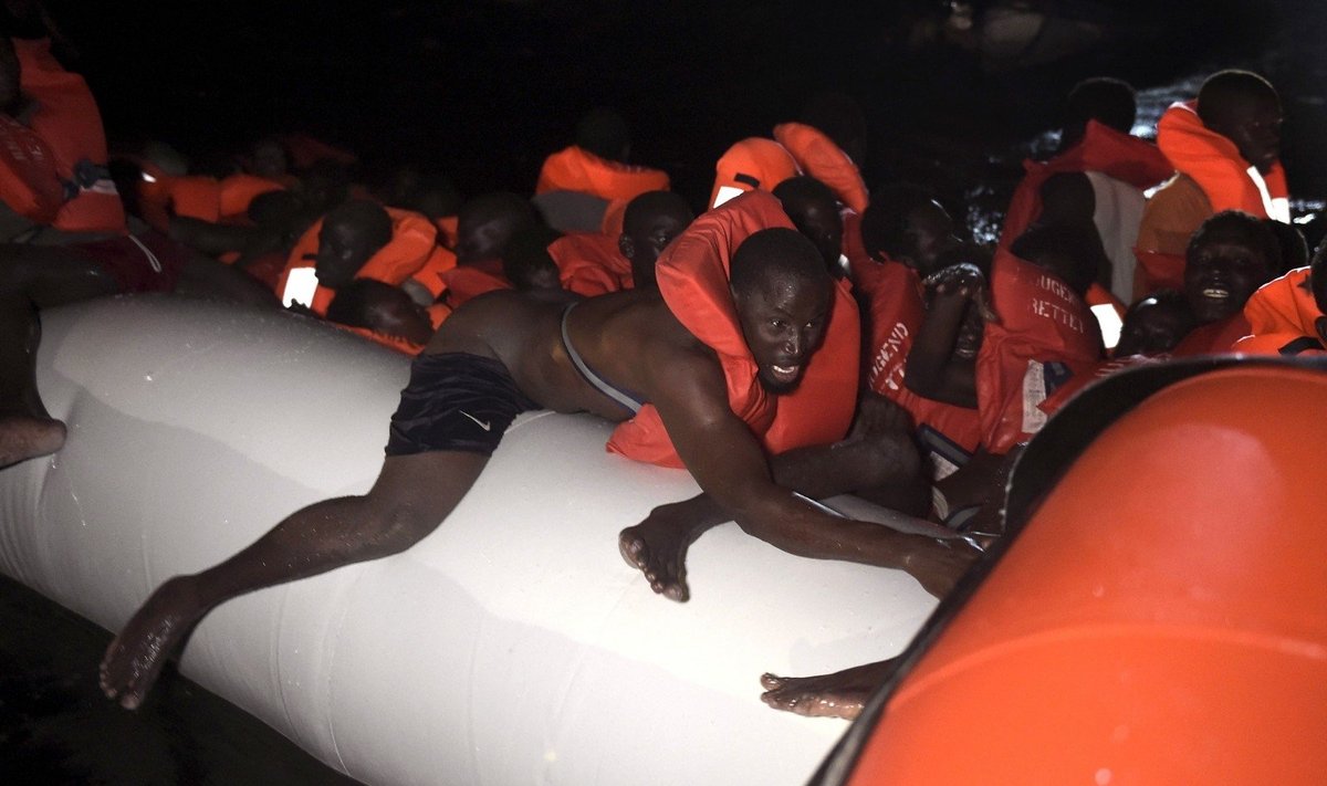 Migrantai iš Afrikos bando pasiekti Europą