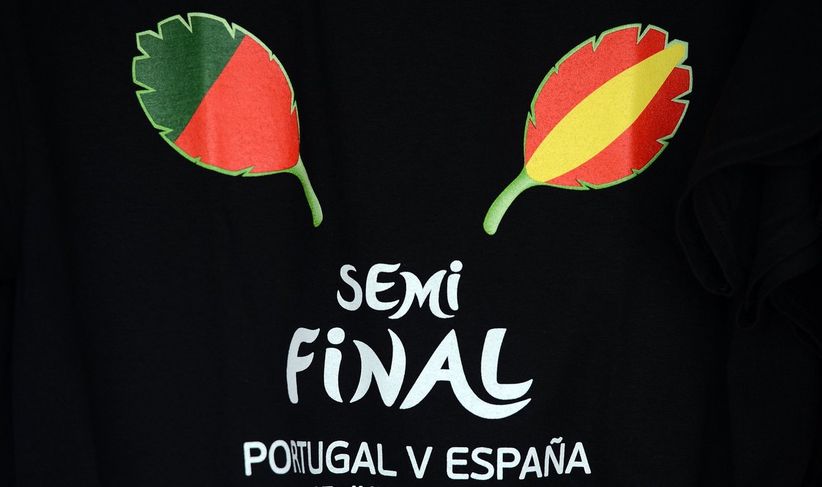 Marškinėliai, skirti pusfinalio mačui Ispanija-Portugalija 