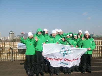 Lietuvos delegacija specialiosios olimpiados žiemos žaidynėse (Foto: LSOK)