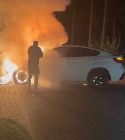Padegtas Marinos Bui BMW markės automobilis