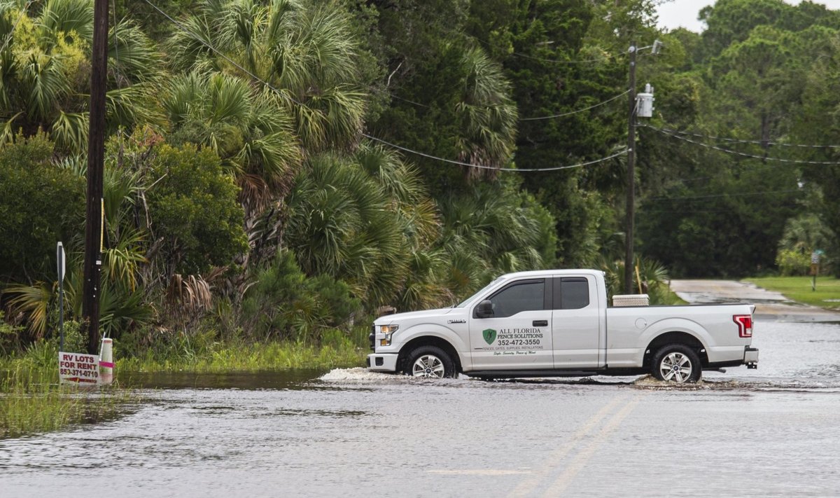 Floridoje per atogrąžų audrą „Elsa“ žuvo žmogus, dar 10 sužeista Džordžijoje