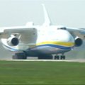 Didžiausio pasaulyje krovininio lėktuvo „An-225“ skrydis iš arti