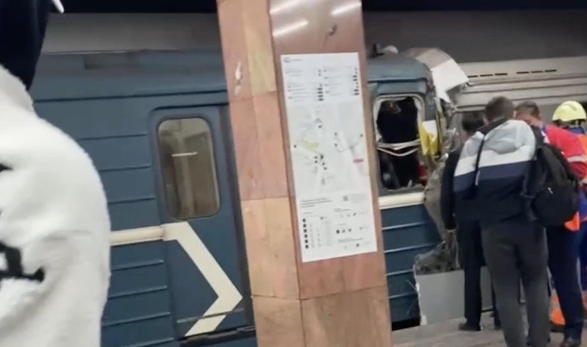 Maskvoje susidūrė du traukiniai