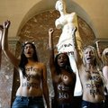 „Femen“ prie Milo Veneros protestavo prieš išžaginimą Tunise