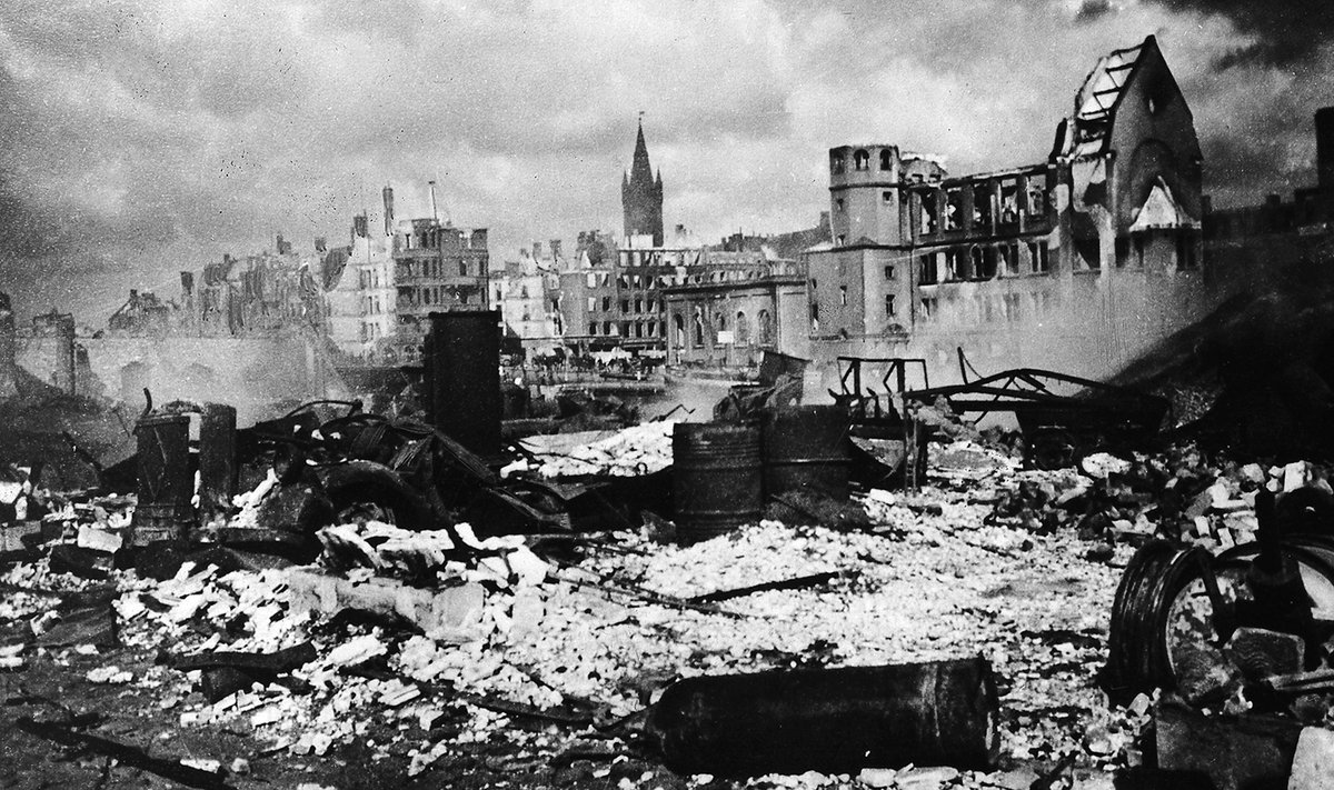 Karaliaučiaus pilis po bombardavimo 1944 m.