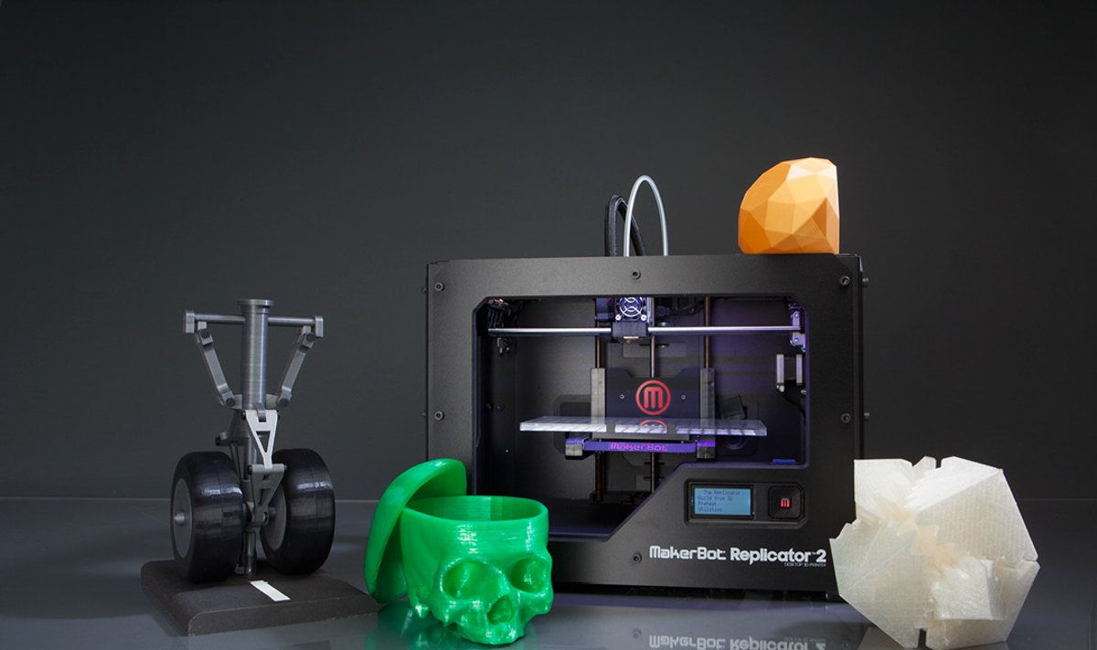 3D spausdintuvas "MakerBot 2"