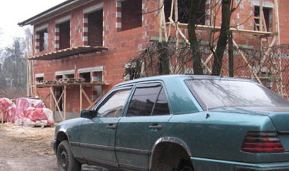 Неэксплуатируемый автомобиль в Вильнюсе