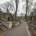 Artėjant Vėlinėms įvedami eismo ribojimai prie miesto kapinių