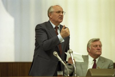 Michailas Gorbačiovas ir Algirdas Brazauskas 1989 m. birželis