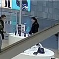 Kaune po dviejų moterų apsilankymo iš parduotuvės dingo brangūs telefonai