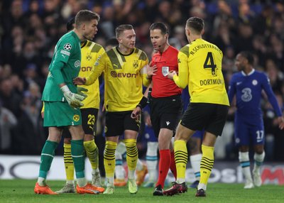 Dortmundo "Borussia" žaidėjai priekaištauja teisėjui Danny Makkelie