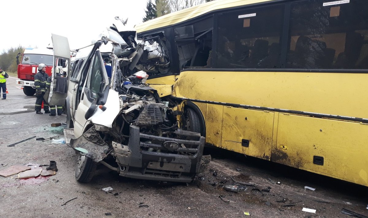 В Тверской области столкнулись автобус и маршрутное такси