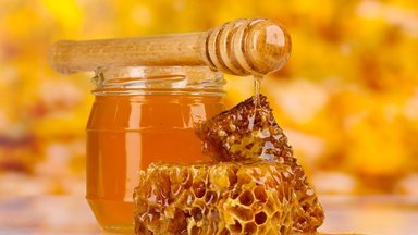 Medus norintiems sulieknėti: šio natūralaus saldiklio pliusai ir minusai