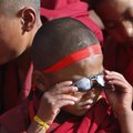 Brangiausia budistų tėvų dovana vaikams - ne išsilavinimas