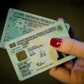 Seimas priėmė naują Asmens tapatybės kortelės ir paso įstatymą: kas keičiasi?