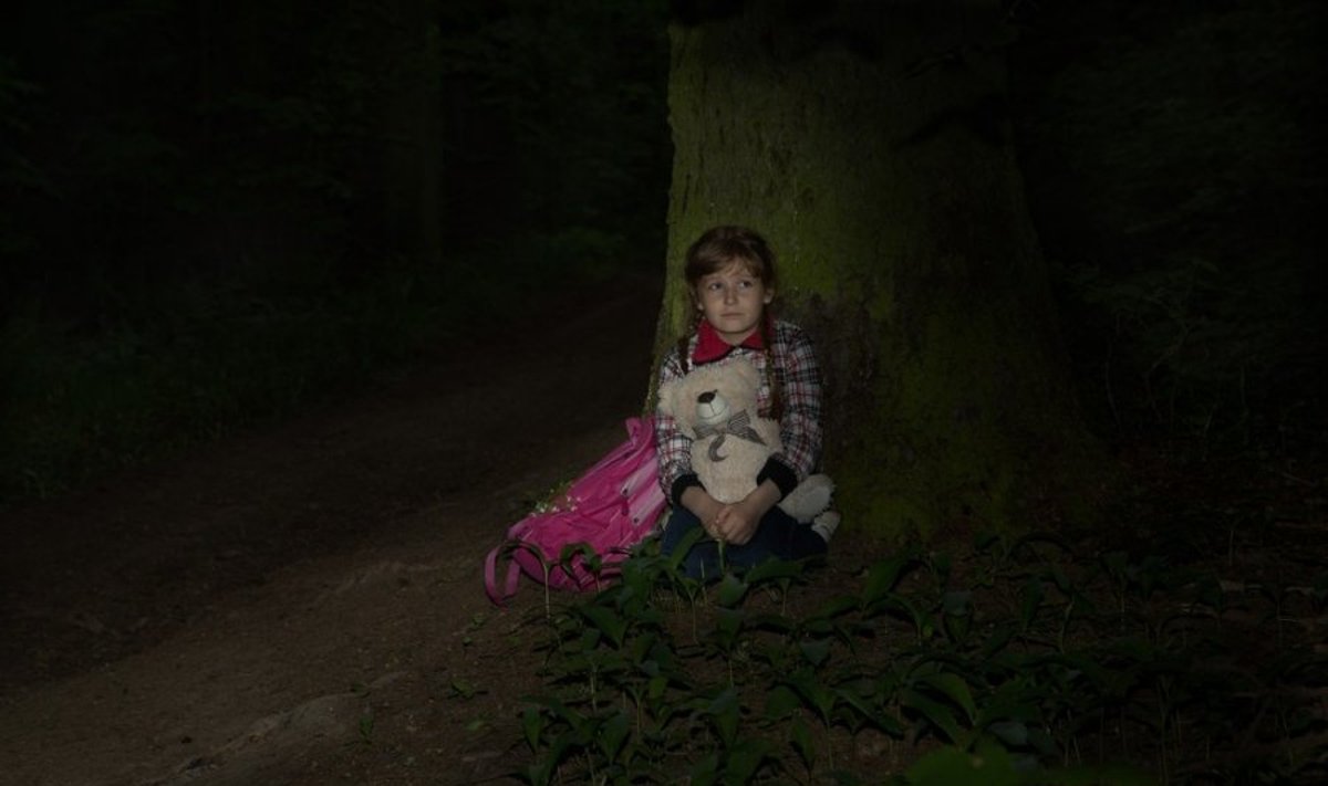 Vaikas, pasiklydęs miške