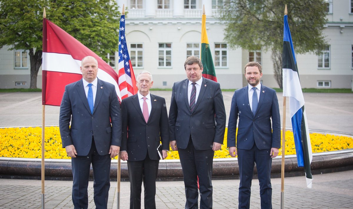US Defense Secretary James Mattis with his Baltic counterparts in Vilnius