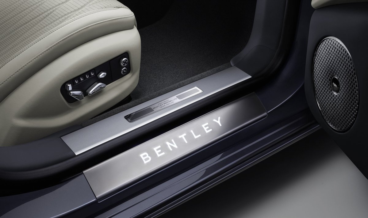 "Bentley Flying Spur"