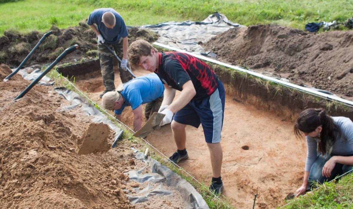 Archeologai ieško kapinyno